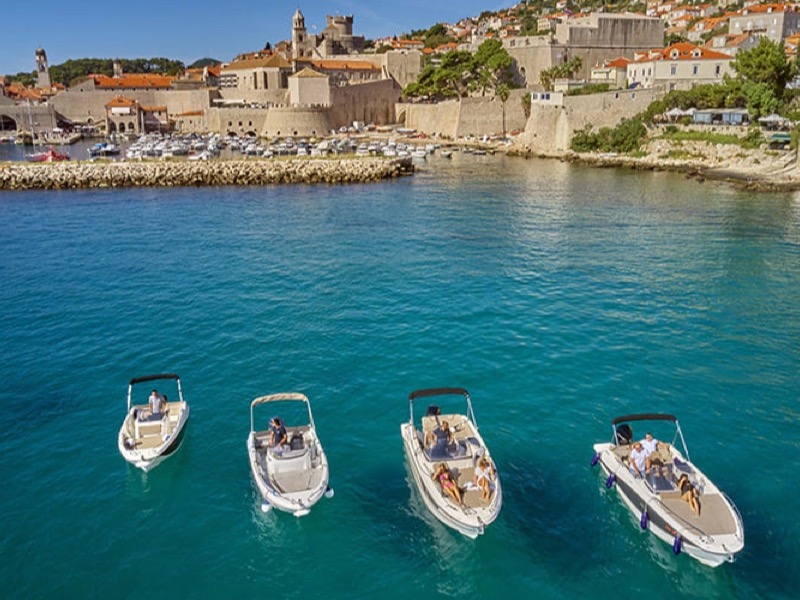 Safety equipment check before a morning departure